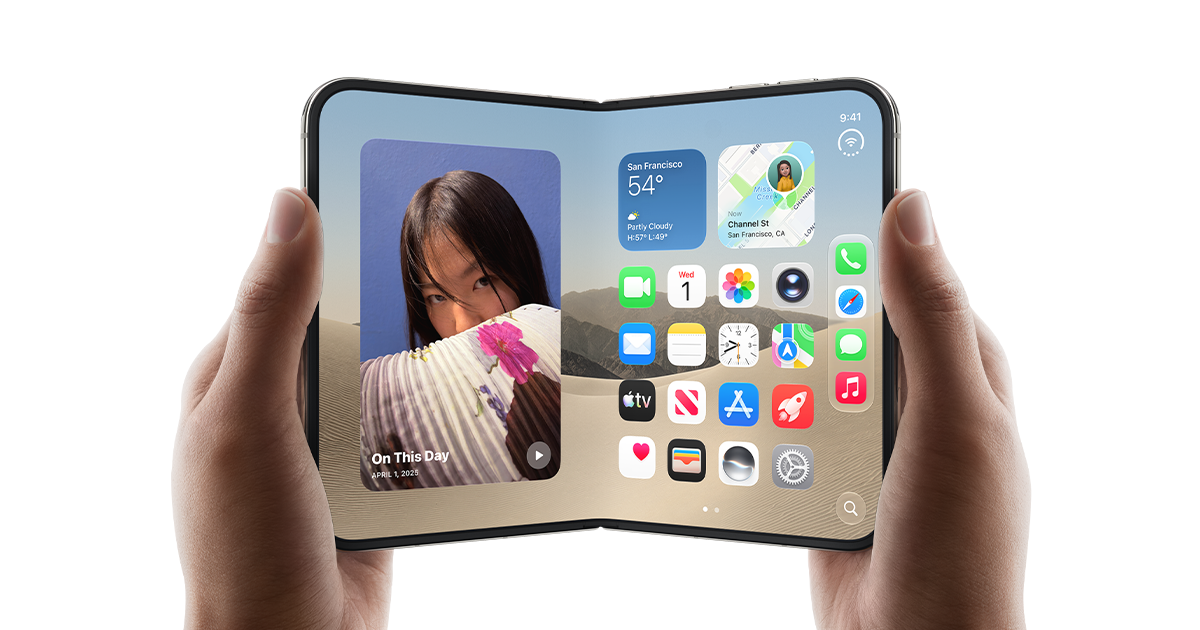 Apple 自身による iPhone Duo の製品画像。同社初の折りたたみ iPhone。