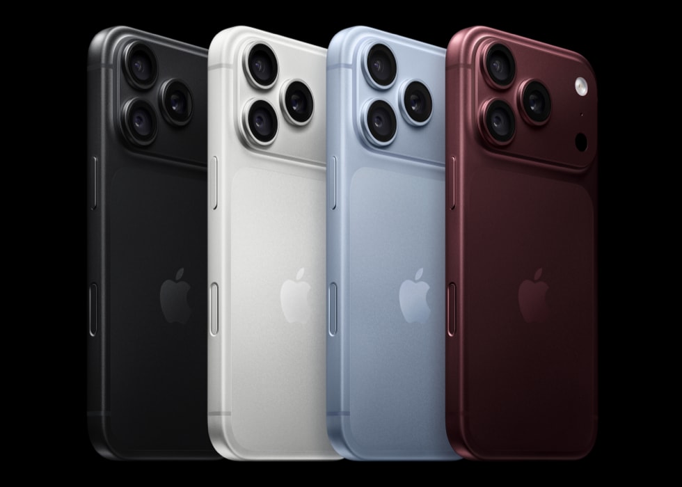 苹果官方新闻照片:iPhone 18 Pro 的各款配色并排陈列,背面摄像头模组朝向镜头。